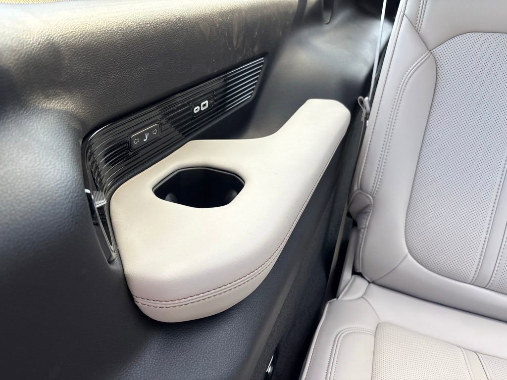 New 2026 Jeep Grand Wagoneer L Summit AWD/4WD image 40