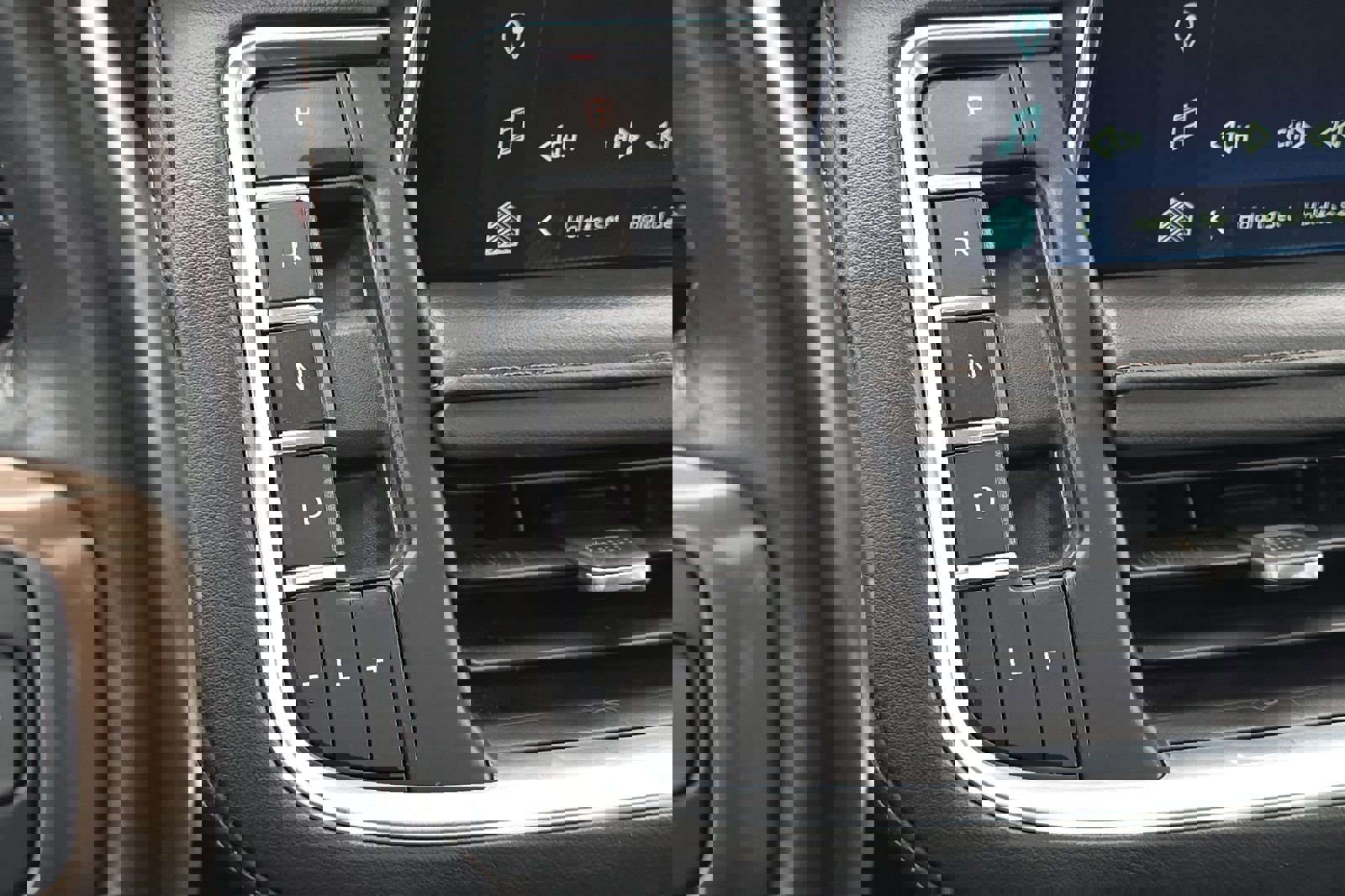 Used 2022 Chevrolet Suburban High Country w/ Premium Package AWD/4WD image 26