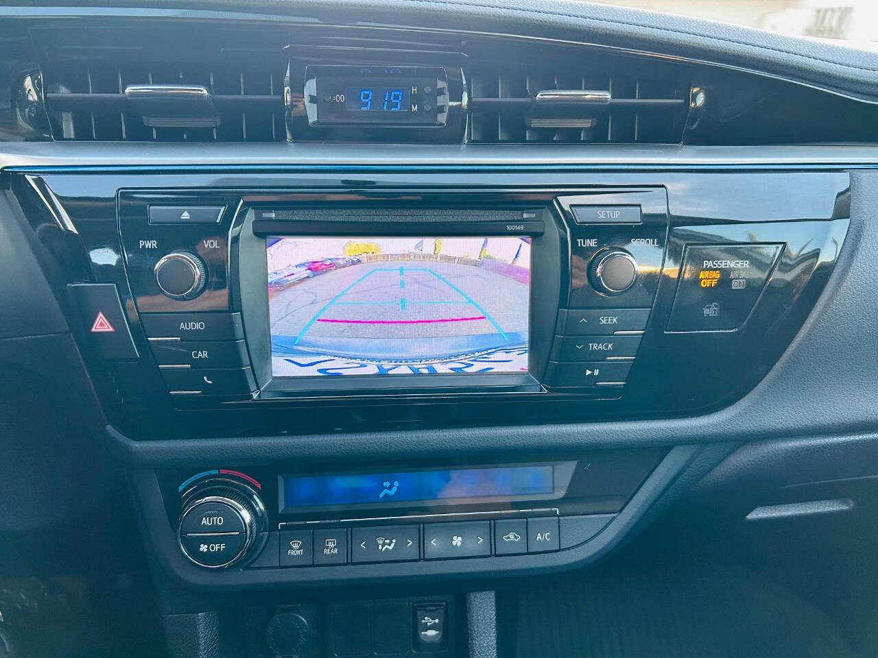 Used 2016 Toyota Corolla S image 20