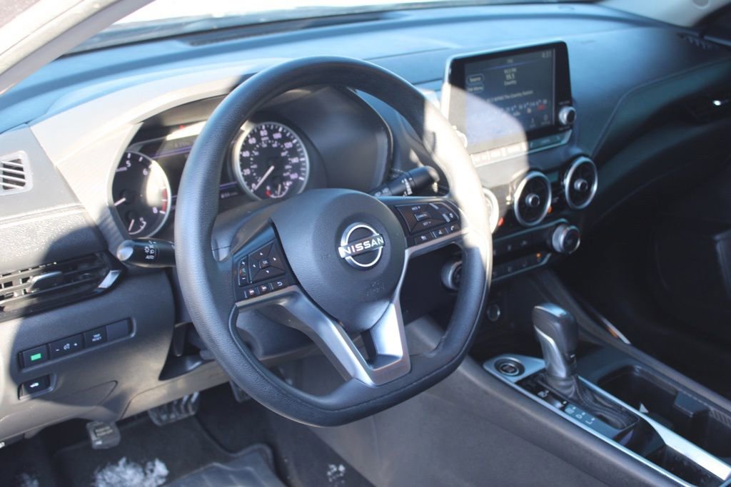Used 2025 Nissan Sentra SV image 17