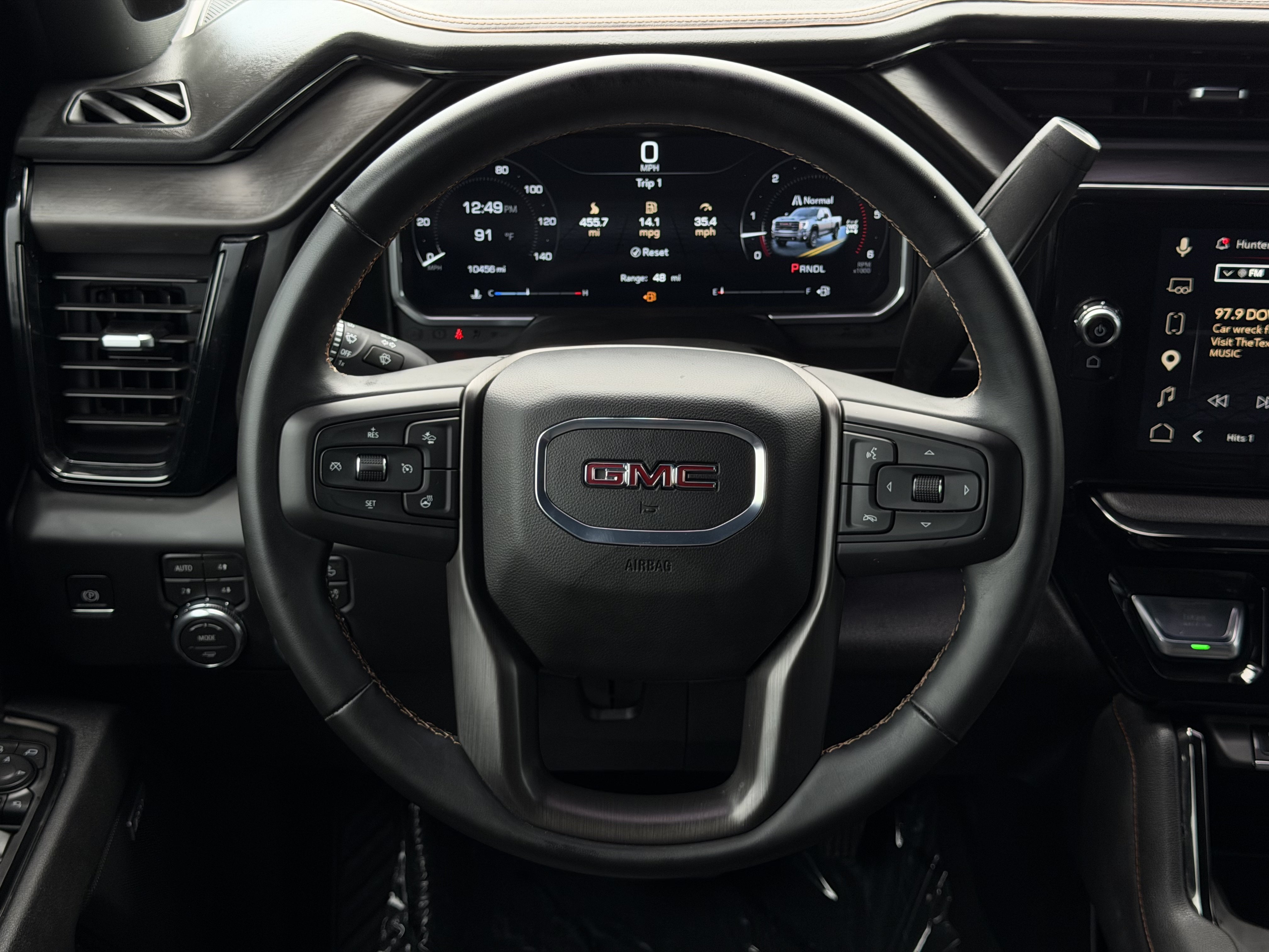 Used 2026 GMC Sierra 2500 AT4 w/ Technology Package AWD/4WD image 9