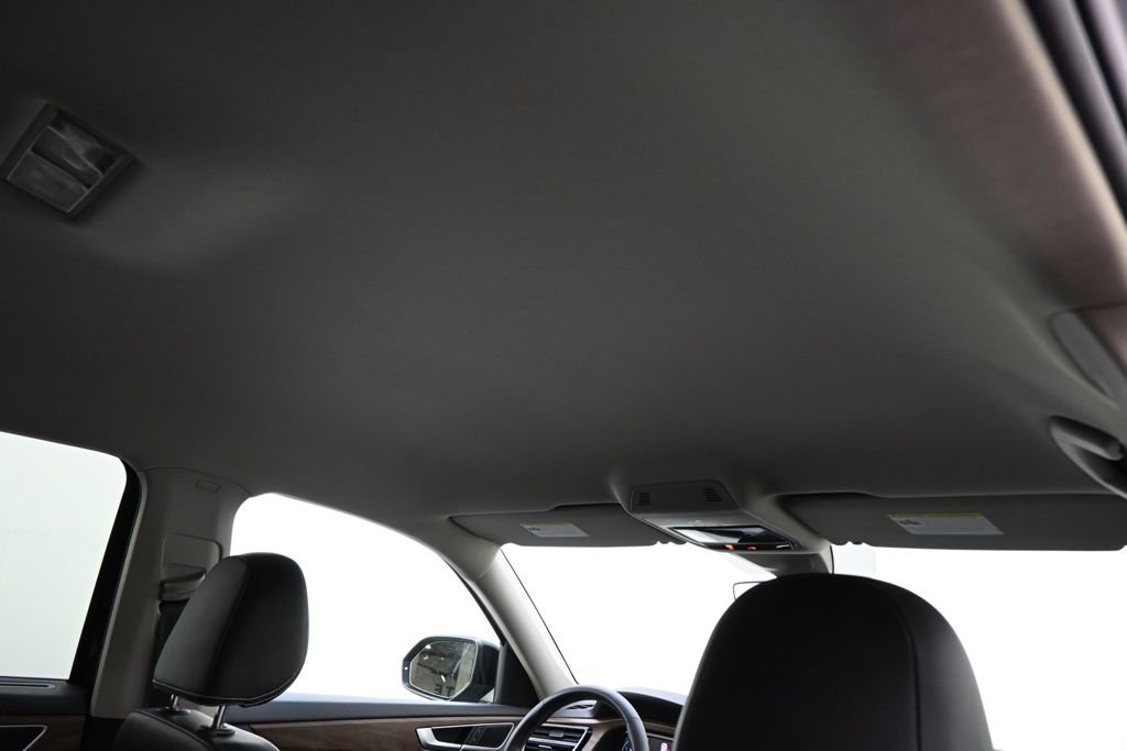Used 2025 Volkswagen Atlas SE image 17