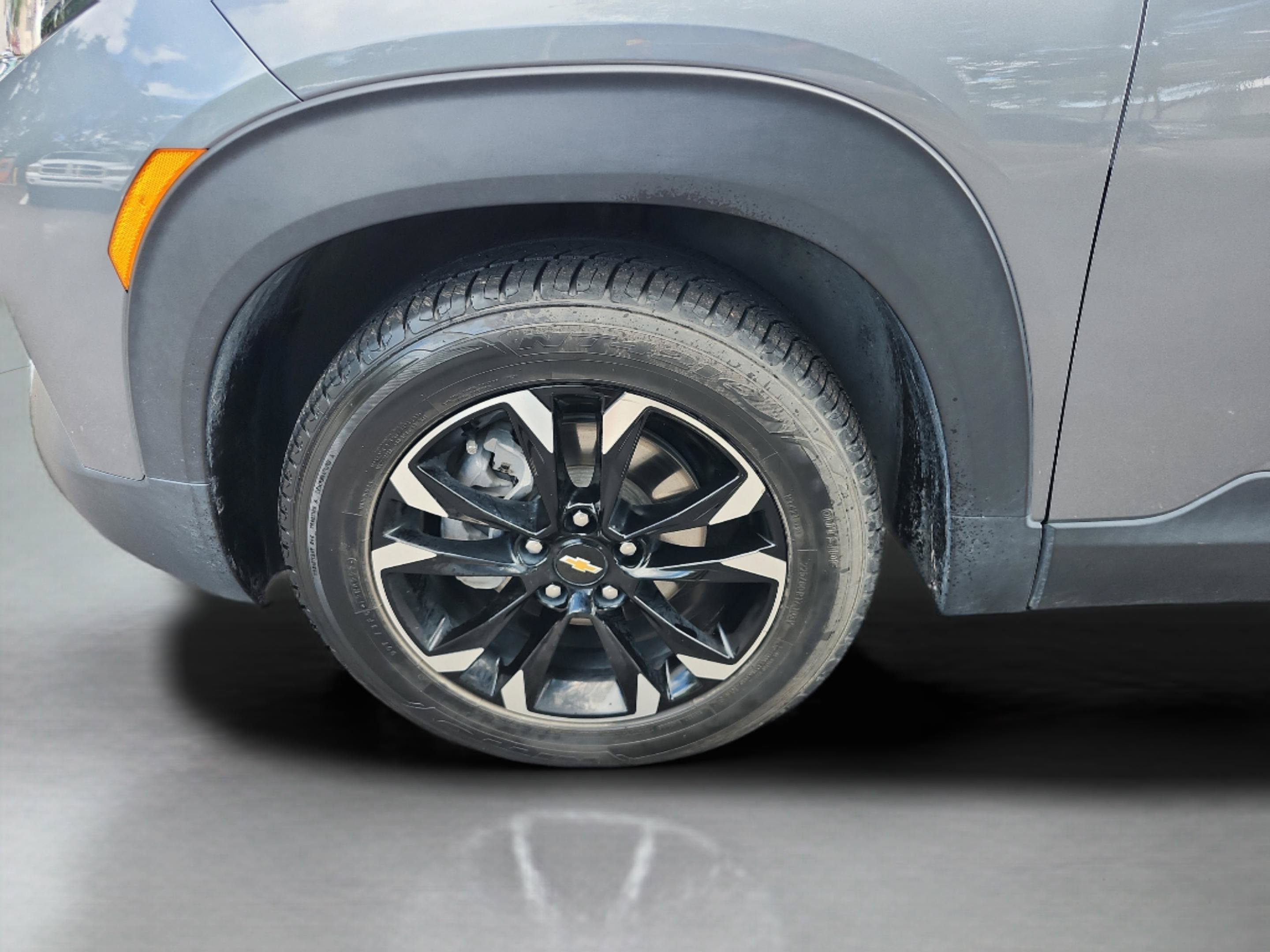 Used 2022 Chevrolet TrailBlazer LT w/ Premium Seating Package FWD image 29