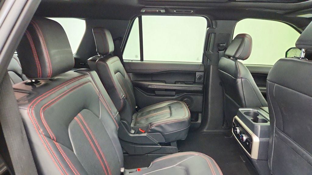 Used 2023 Ford Expedition Limited image 25