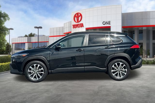 Certified 2025 Toyota Corolla Cross XLE FWD image 9