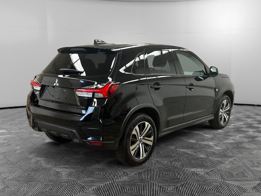 Used 2026 Mitsubishi Outlander Sport ES AWD/4WD image 5