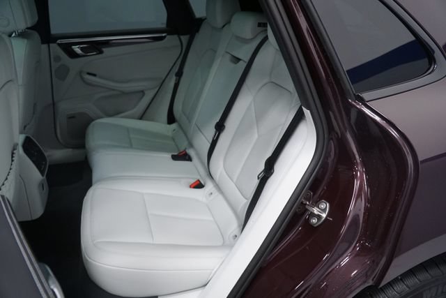Certified 2026 Porsche Macan Turbo AWD/4WD image 25