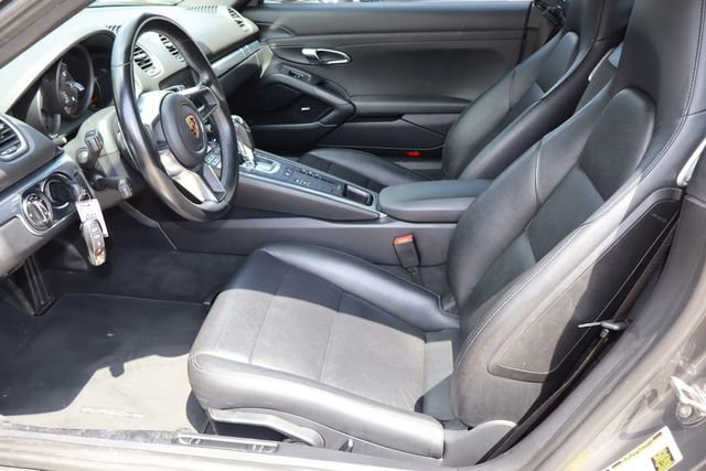 Used 2019 Porsche 718 Cayman RWD image 13