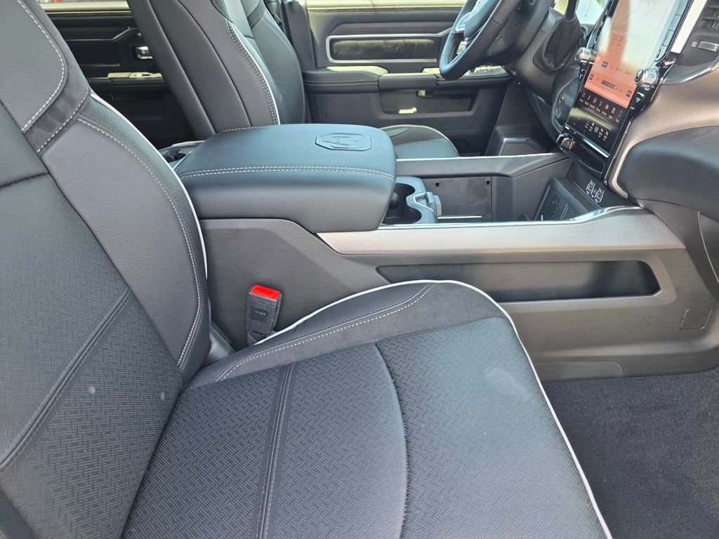 New 2026 RAM 2500 Laramie AWD/4WD image 12