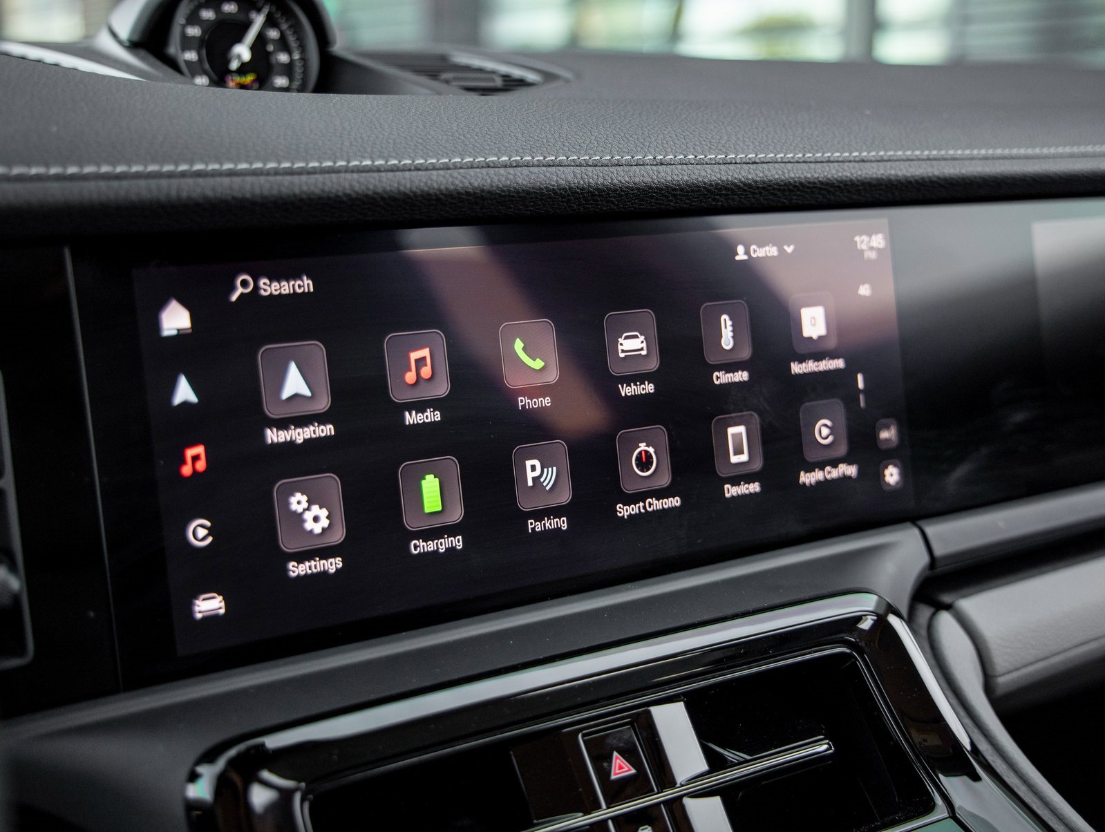 Certified 2025 Porsche Panamera 4 image 29