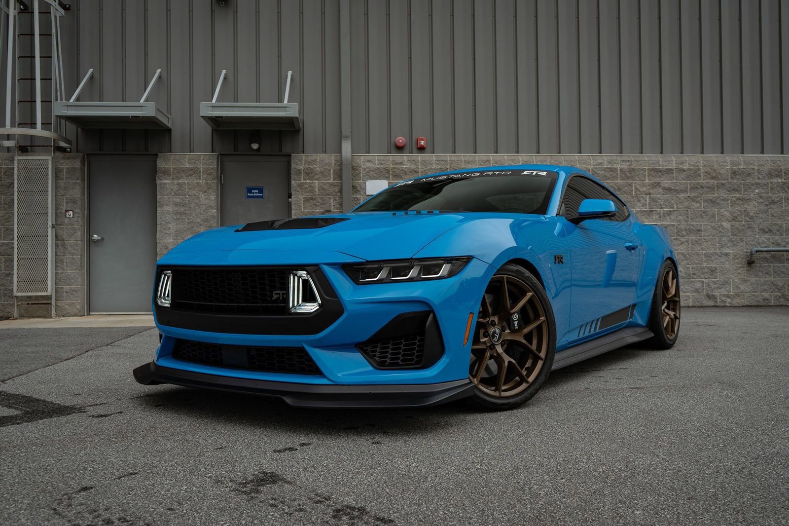 Used 2025 Ford Mustang GT Premium w/ GT Performance Package RWD image 4