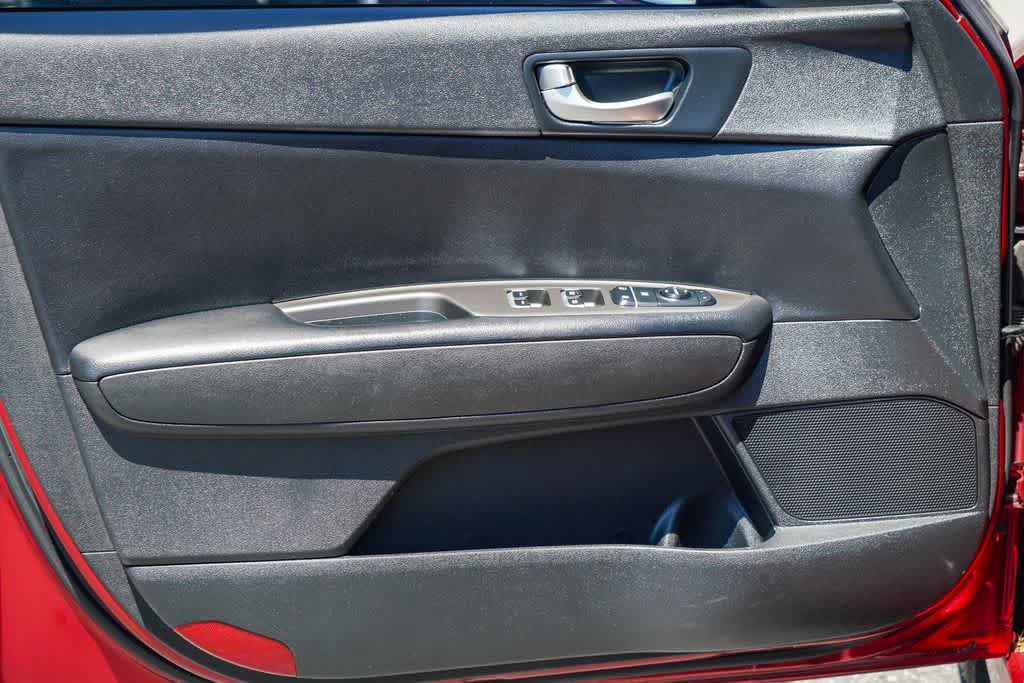 Used 2020 Kia Optima S FWD image 19