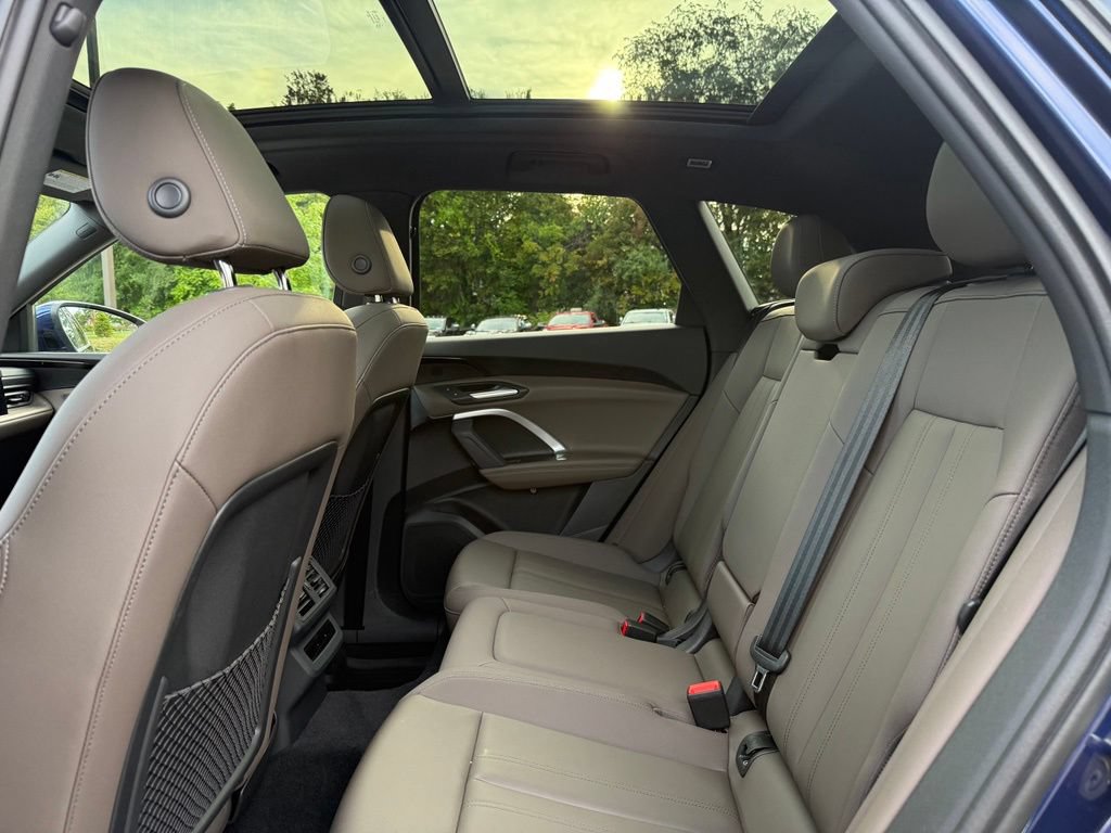 Certified 2025 Audi Q5 Premium w/ Convenience Package AWD/4WD image 22
