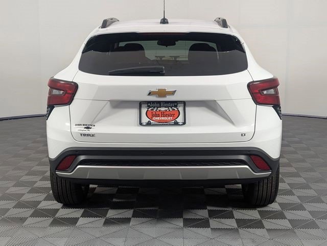Certified 2026 Chevrolet Trax LT w/ Sunroof Package FWD image 6