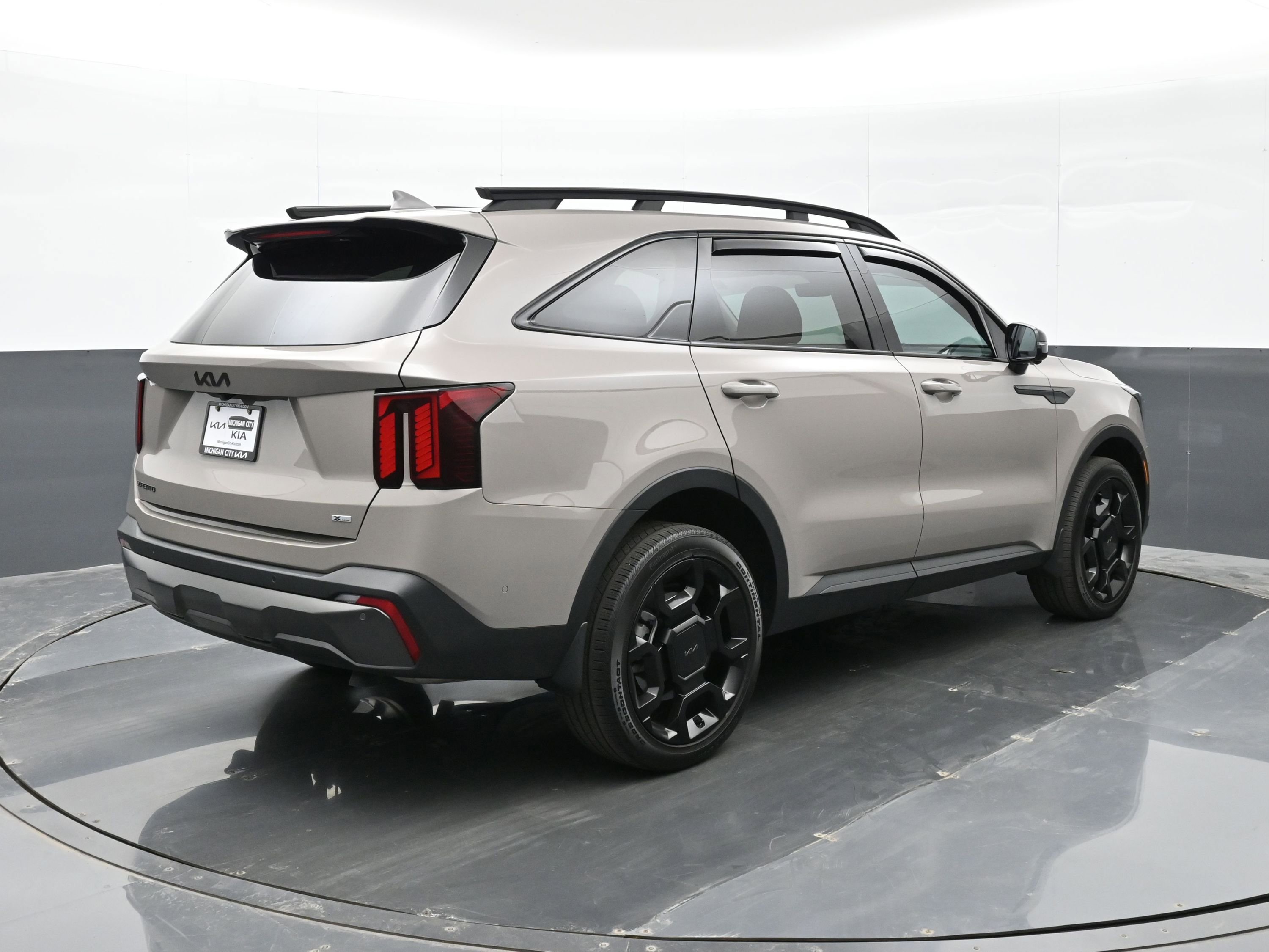 Used 2025 Kia Sorento SX image 8