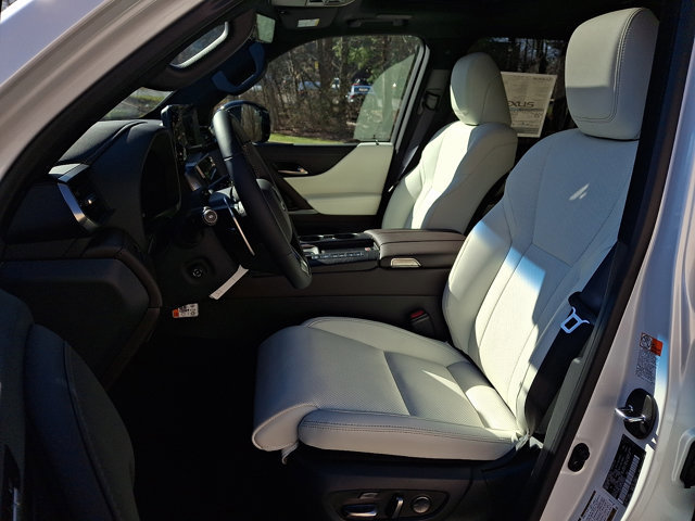New 2026 Lexus LX 700h Luxury image 9