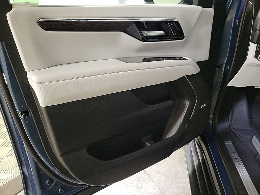 Certified 2025 Chevrolet Tahoe Premier image 19