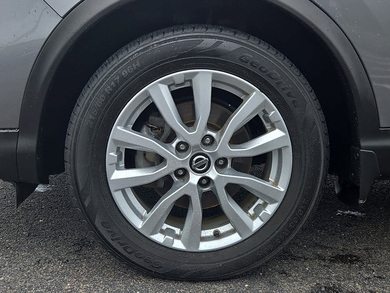Used 2020 Nissan Rogue Sport SV w/ All-Weather Package AWD/4WD image 9