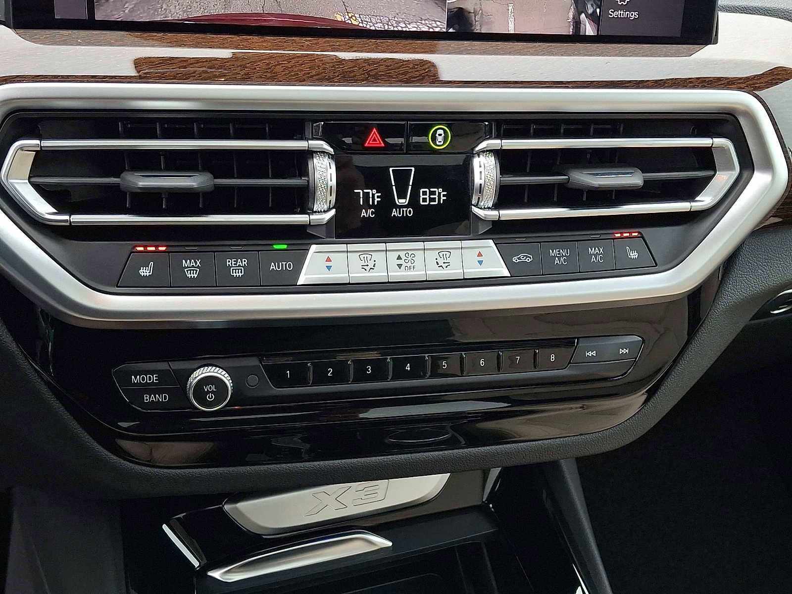 Certified 2024 BMW X3 xDrive30i w/ Premium Package image 17