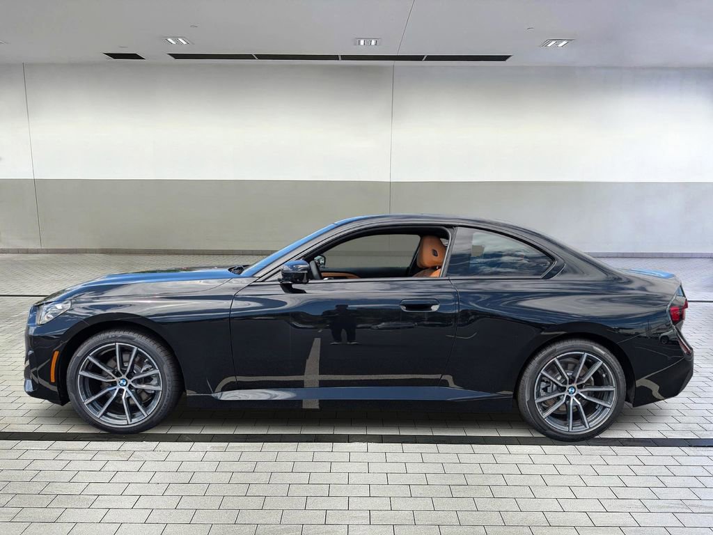 Used 2025 BMW 230i xDrive Coupe w/ Premium Package image 2