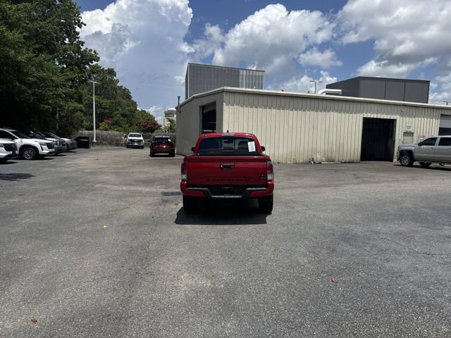 Used 2022 Toyota Tacoma TRD Sport w/ Technology Package AWD/4WD image 6