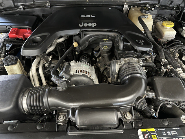 Used 2019 Jeep Wrangler Unlimited Sport S AWD/4WD image 36