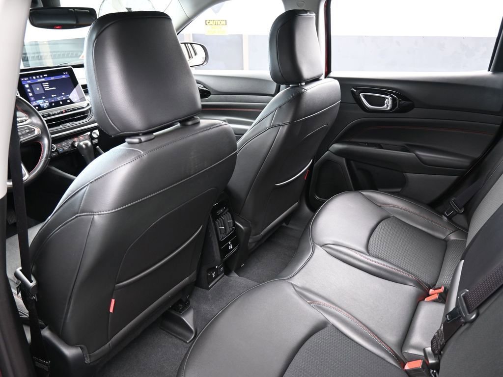 Used 2022 Jeep Compass Trailhawk w/ Trailhawk Convenience Group image 32