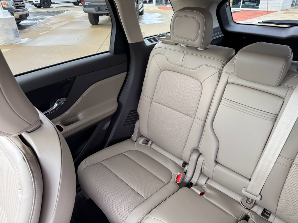 Certified 2022 Lincoln Corsair 4WD w/ Equipment Group 101A image 28