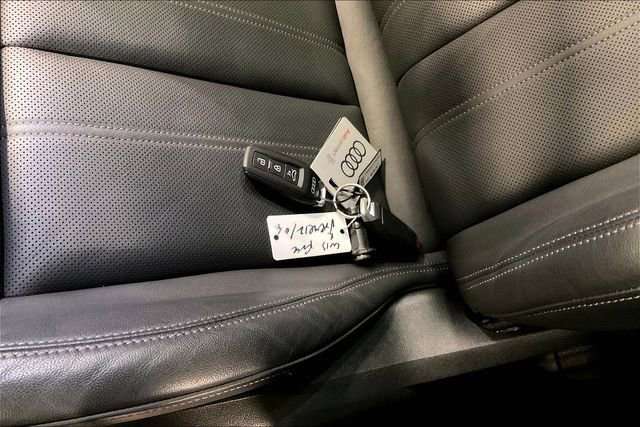 Used 2025 Audi Q6 e-tron Premium Plus w/ Premium Plus image 11