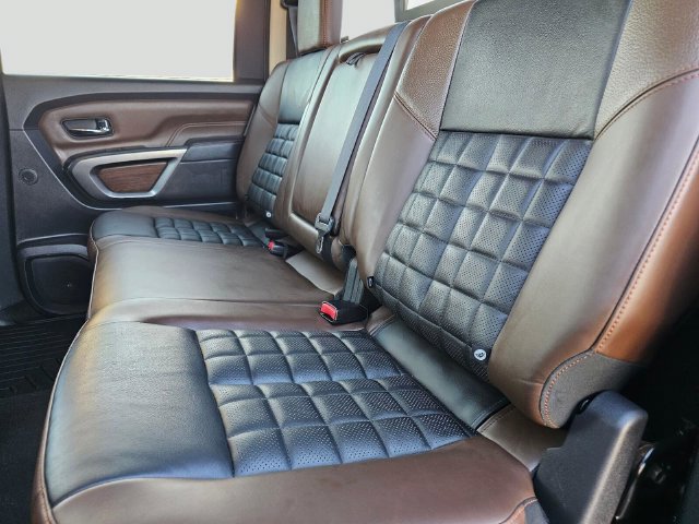 Used 2018 Nissan Titan Platinum Reserve AWD/4WD image 19