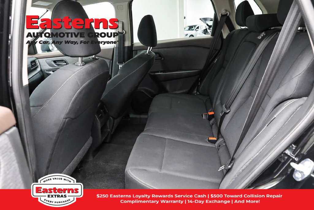Used 2023 Nissan Rogue S AWD/4WD image 21