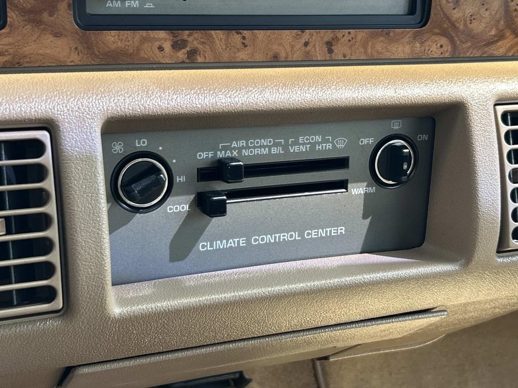 Used 1993 Chevrolet Caprice Classic RWD image 32