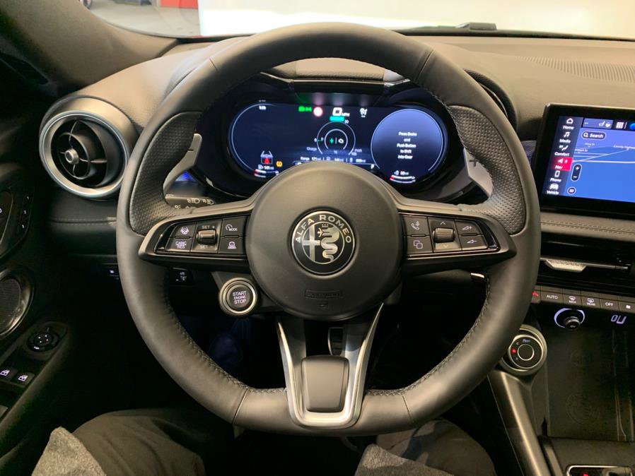 Used 2024 Alfa Romeo Tonale Ti image 23