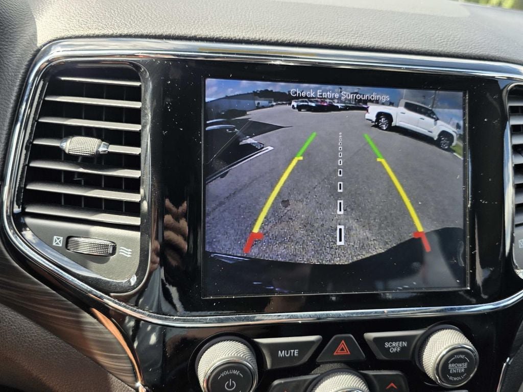 Used 2019 Jeep Grand Cherokee Altitude RWD image 17
