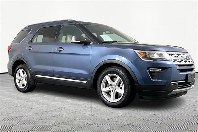 Used 2019 Ford Explorer XLT w/ Equipment Group 202A image 3
