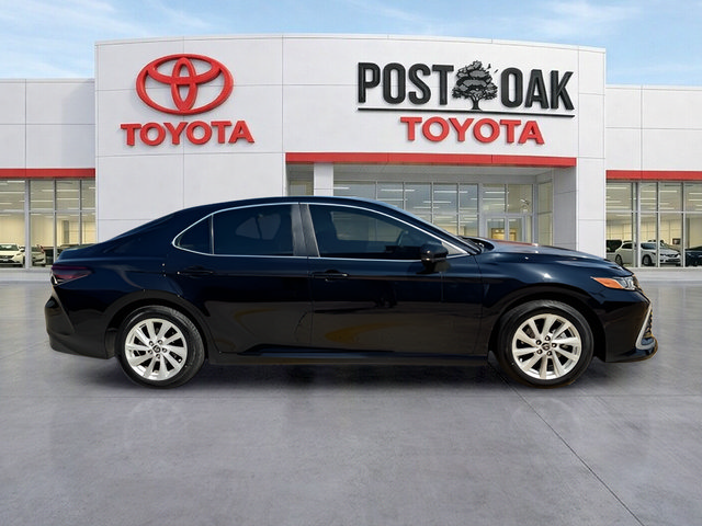 Used 2024 Toyota Camry LE FWD image 7
