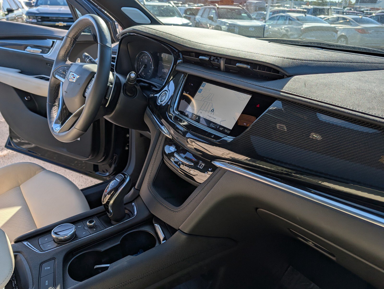 Used 2023 Cadillac XT6 Sport w/ Technology Package AWD/4WD image 33