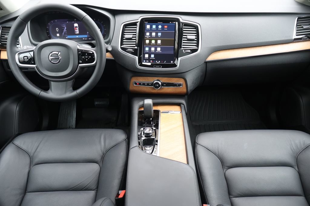Used 2024 Volvo XC90 B6 Plus w/ Protection Package Premier image 14