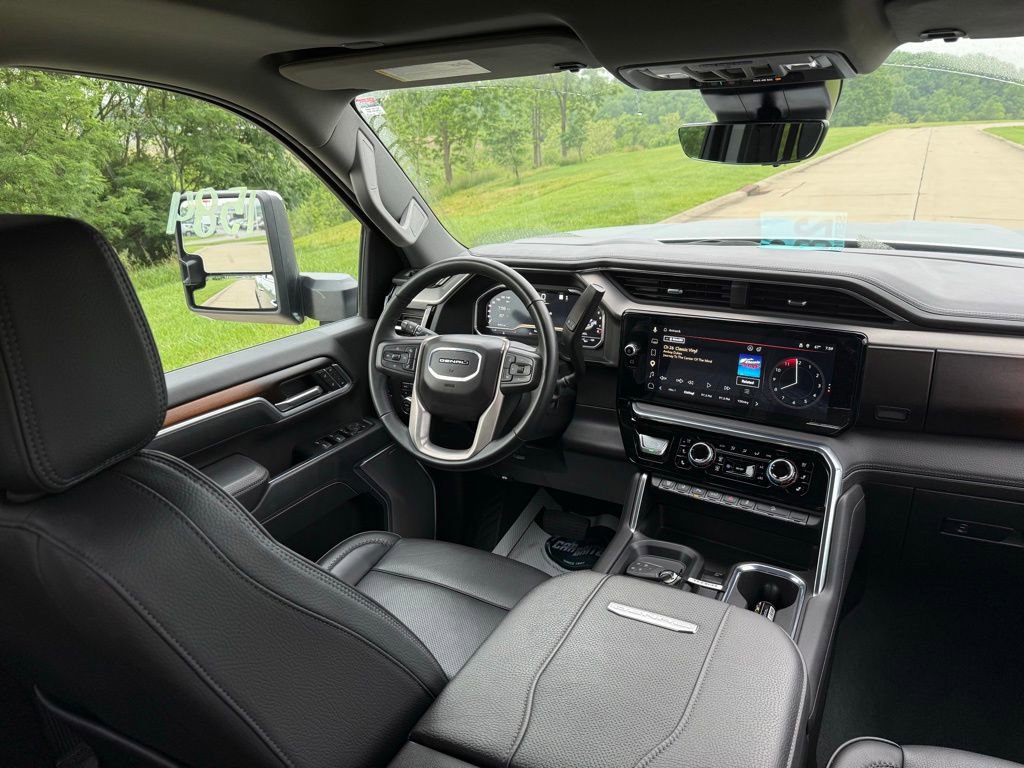 Used 2025 GMC Sierra 2500 Denali w/ Denali Reserve Package AWD/4WD image 21
