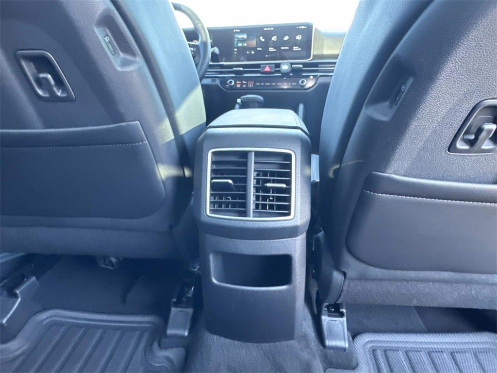 Certified 2026 Kia Sportage EX w/ EX Panorama Roof Package image 20