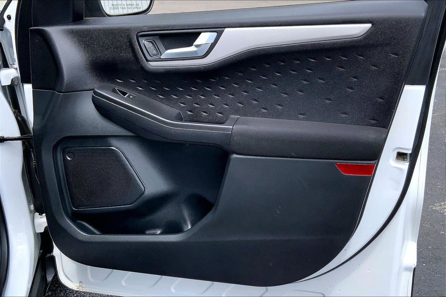 Used 2020 Ford Escape SE FWD image 21
