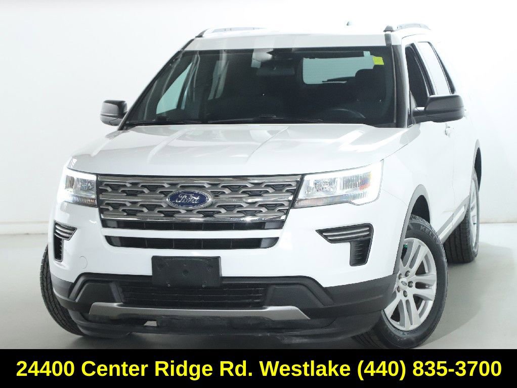 Used 2018 Ford Explorer XLT image 3