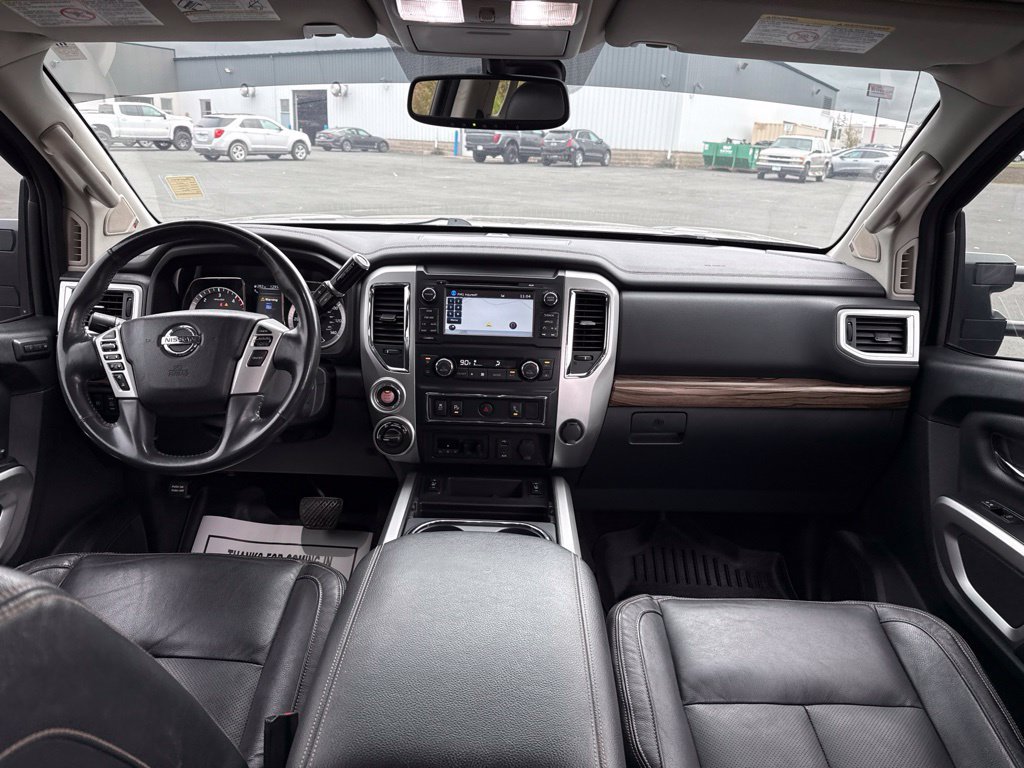 Used 2017 Nissan Titan SL AWD/4WD image 14