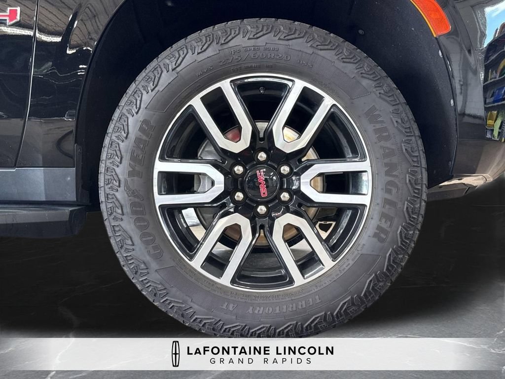 Used 2023 GMC Yukon AT4 AWD/4WD image 34
