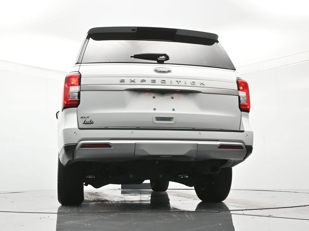 Used 2024 Ford Expedition XLT image 43