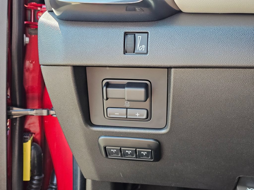 Used 2023 GMC Canyon AT4X w/ Edition 1 AWD/4WD image 25