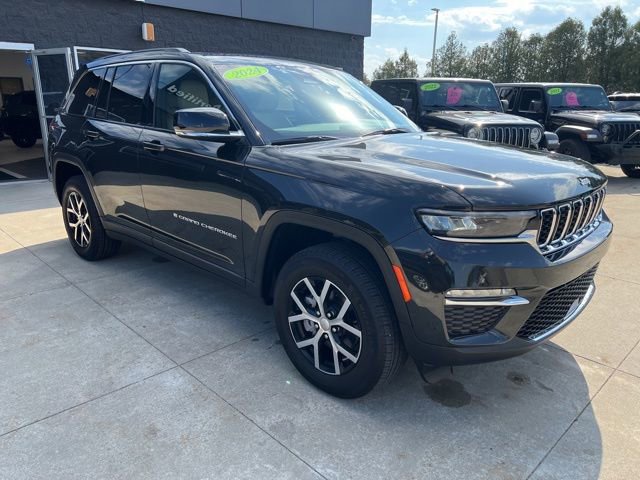 Used 2024 Jeep Grand Cherokee Limited w/ Trailer Tow Package AWD/4WD image 1