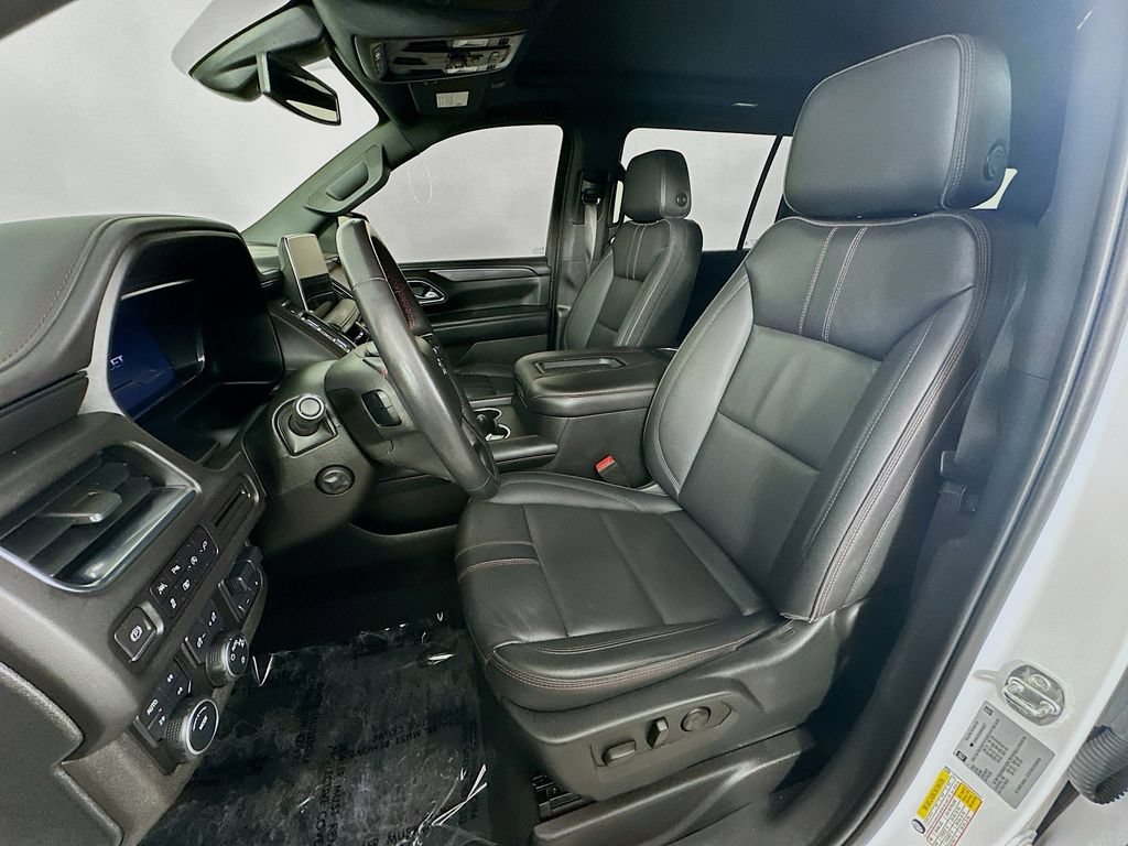Used 2022 Chevrolet Suburban RST w/ Luxury Package AWD/4WD image 31