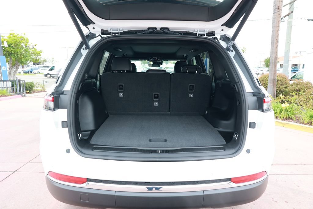 New 2025 Jeep Grand Cherokee Limited image 32