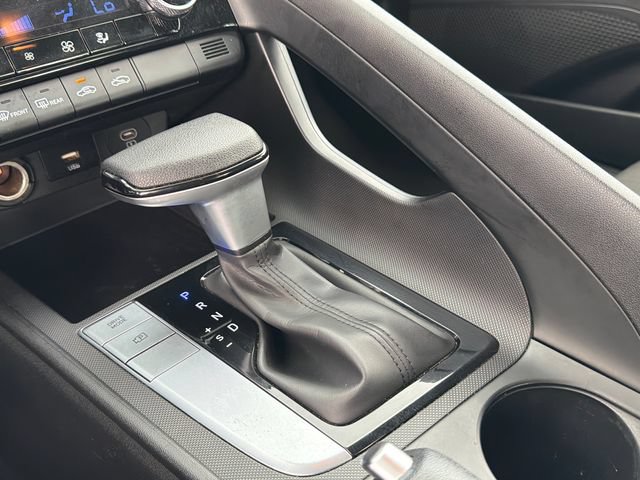 Used 2024 Hyundai Elantra SEL FWD image 30